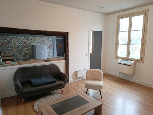 Appartement à louer 430 € 2 pièces 1 chambre 50 m² Étage 1/2 Sainte Catherine Villeneuve-sur-Lot 47300