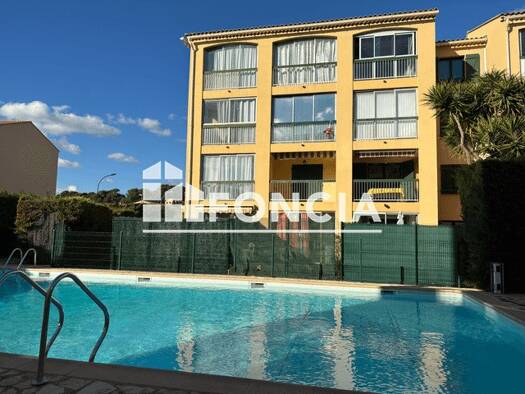 Appartement à louer 590 € 1 pièce 22 m² Étage 2/4 dès le 15/04/2026 La Baou Sanary-sur-Mer 83110