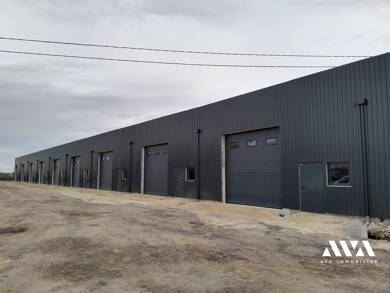 Local d'activités à louer 1 000 € 150 m² d'espace de stockage Bois de Haye 54840