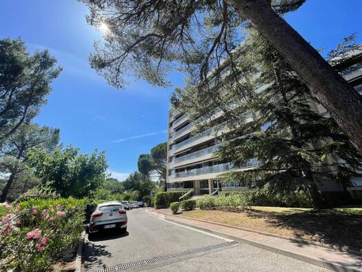 Appartement à vendre 238 800 € 2 pièces 1 chambre 44 m² RDC Les Platanes Aix-en-Provence 13090