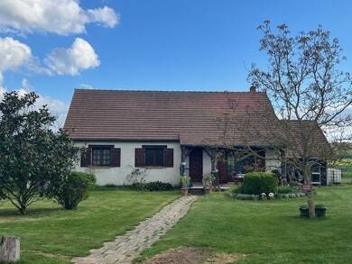 Maison de plain-pied à vendre 294 000 € 6 pièces 4 chambres 98 m² 12 595 m² de terrain Anet 28260