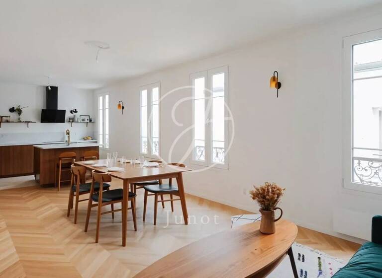 Appartement à vendre 845 000 € 4 pièces 2<br/>chambres 65,5 m²<br/>superficie 3/4<br/>étage Legendre-Lévis Paris 17ème 75017