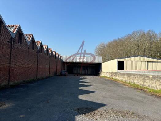 Entrepôt à vendre 41 500 € 227 m² d'espace de stockage Maretz 59238