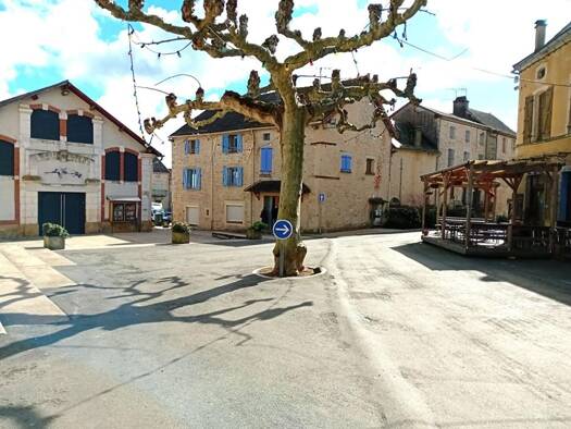 Maison à vendre 157 500 € 6 pièces 2 chambres 173 m² 70 m² de terrain Limogne-en-Quercy 46260