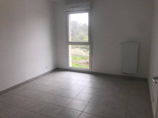 Appartement à louer 737 € 3 pièces 2 chambres 57 m² Étage 1/4 Fourchon-Zone Industrielle Arles 13200