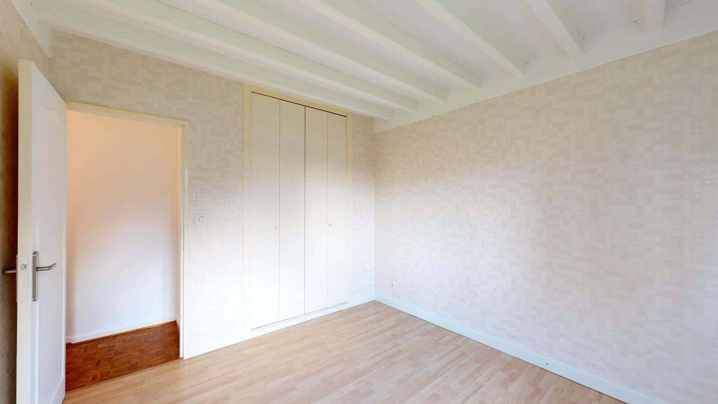 Apartment in Avenue des Champs Perdrix, Dijon for 83 m² with 3 b — 11