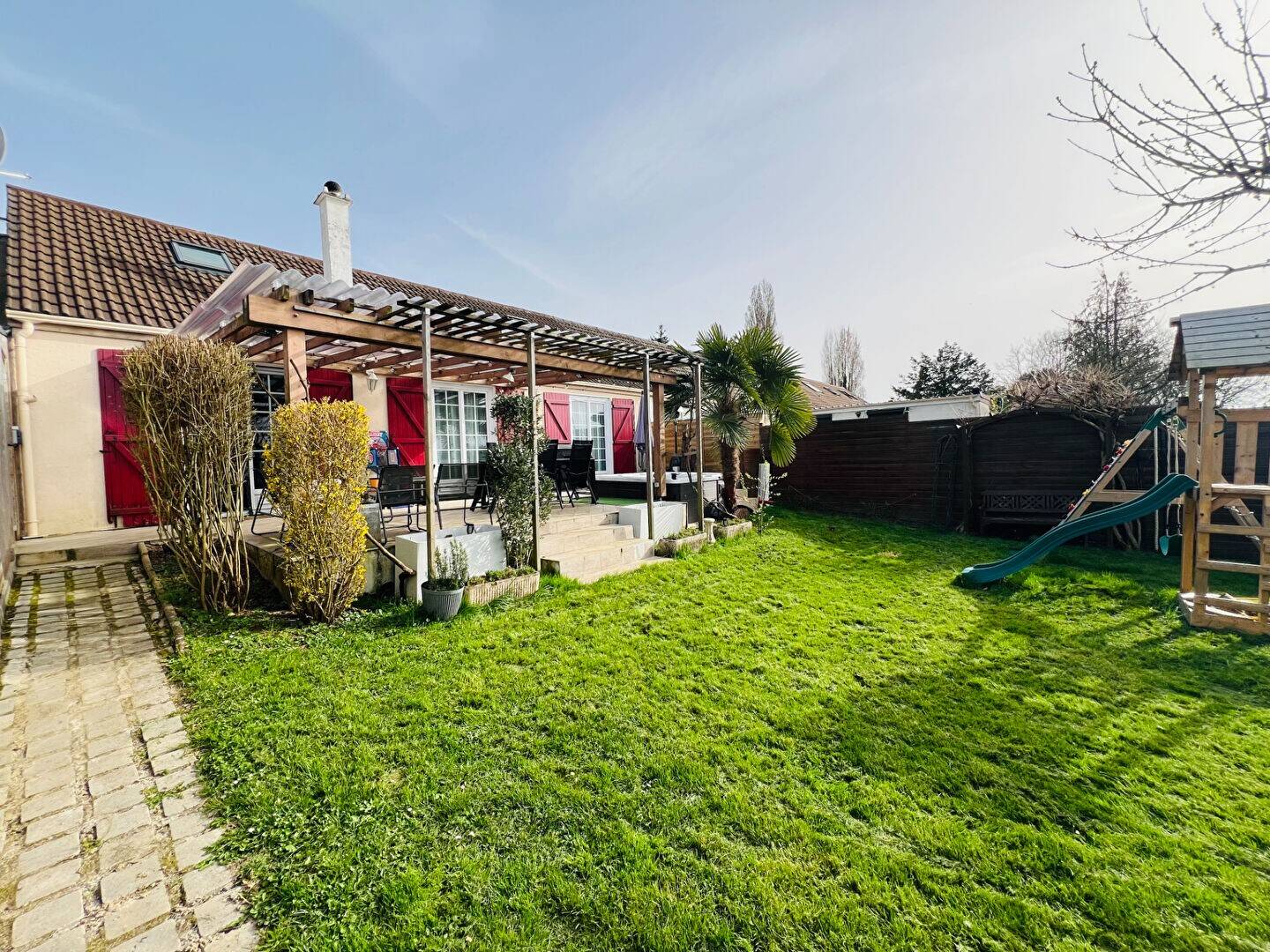Maison à vendre, 147m², VILLENEUVE LE COMTE