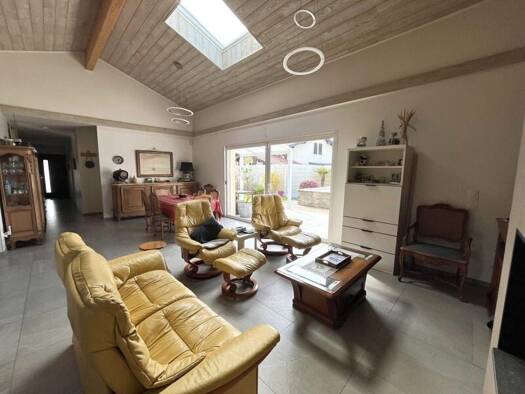 Maison à vendre 595 000 € 4 pièces 3 chambres 141 m² 644 m² de terrain Est Saint-Vincent-de-Tyrosse 40230