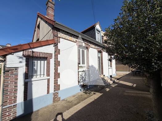 Maison à louer 1 200 € 4 pièces 3 chambres 84 m² Centre Ville-Isambard Évreux 27000