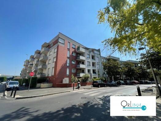 Appartement à vendre 238 000 € 3 pièces 2 chambres 67,35 m² RDC Orly 94310