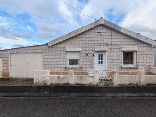 Maison de plain-pied à vendre 76 000 € 3 pièces 2 chambres 63 m² 370 m² de terrain Nord Noyelles-sous-Lens 62221