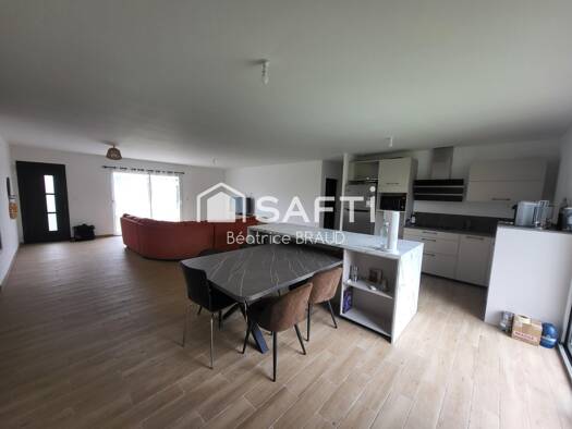 Maison de plain-pied à vendre 195 000 € 5 pièces 3 chambres 102 m² 620 m² de terrain Séreilhac 87620