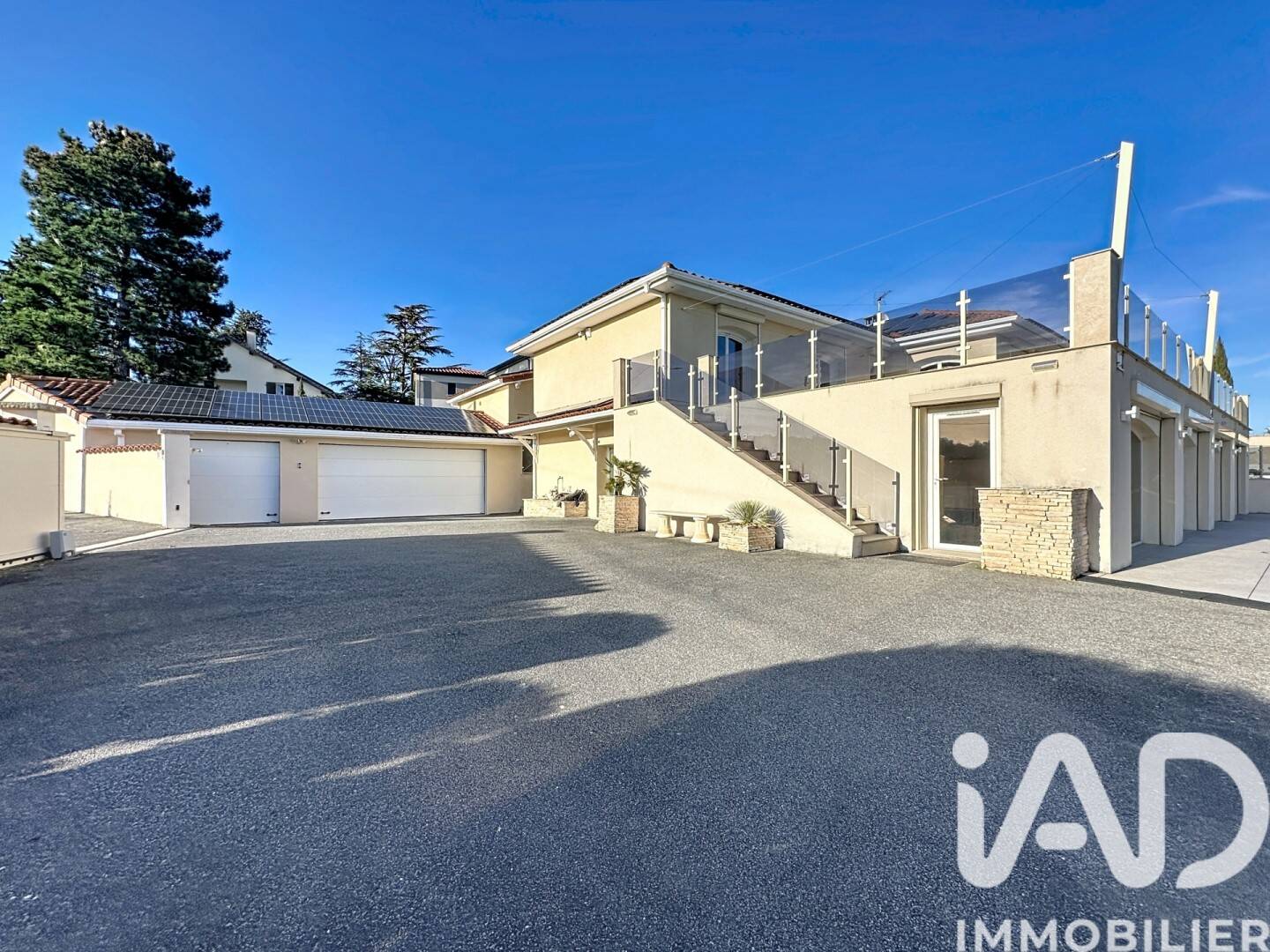 Maison à vendre, 300m², SAINT MARTIN LA PLAINE