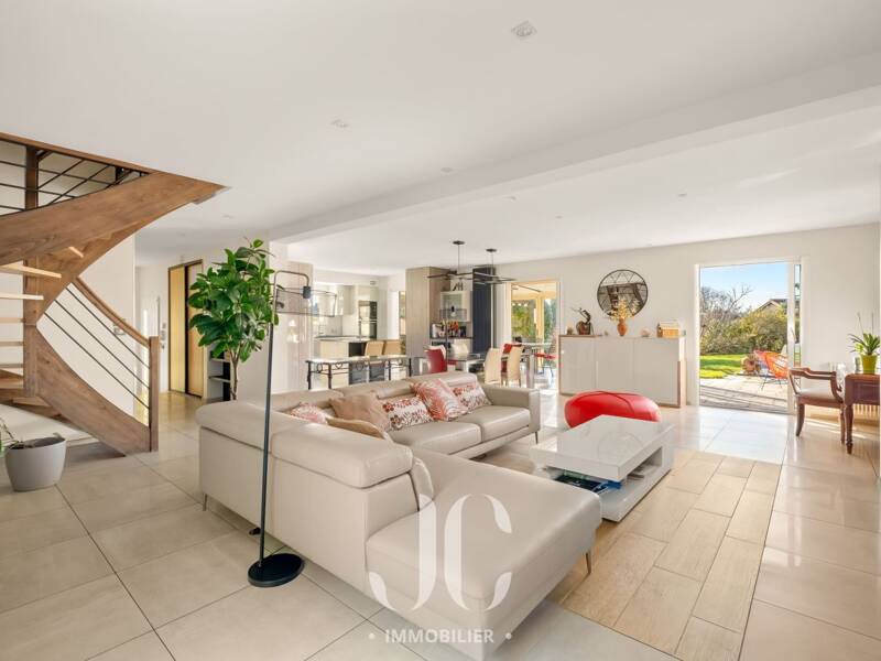 Maison à vendre, 210m², SAINTE FOY LES LYON