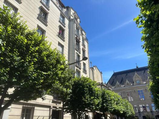 Appartement à vendre 430 000 € 2 pièces 1 chambre 46 m² Étage 1/7 Sorano-Centre Ville Vincennes 94300