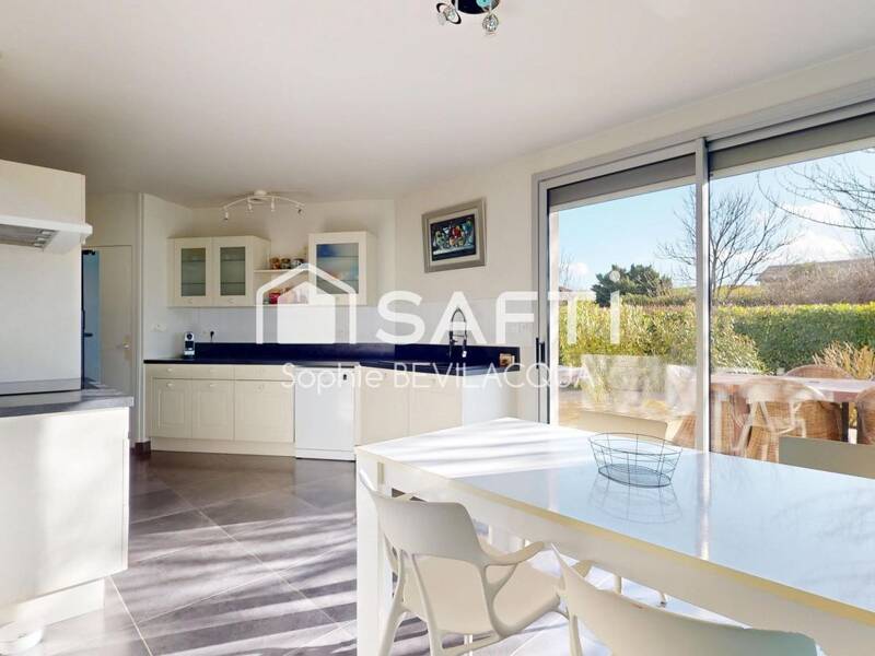 Maison à vendre, 201m², SATHONAY VILLAGE