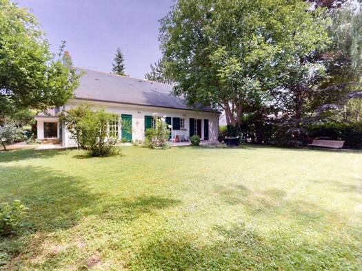 Maison à vendre 639 000 € 8 pièces 5 chambres 173 m² 917 m² de terrain Vieux Village-Murs du Parc Marolles-en-Brie 94440