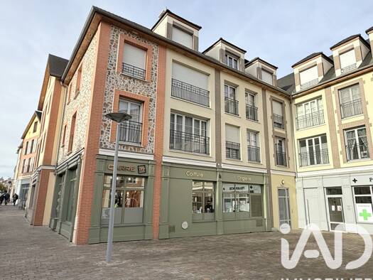 Appartement à louer 1 050 € 2 pièces 1 chambre 46 m² Étage 1/3 Les Coquelicots Domont 95330