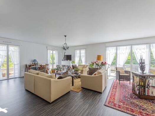 Appartement à vendre 649 140 € 5 pièces 3 chambres 137 m² Étage 2/3 De Gaulle-Ménardière St Cyr sur Loire 37540