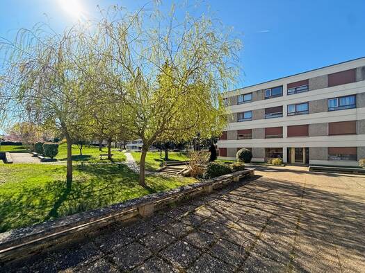 Appartement à vendre 164 900 € 4 pièces 3 chambres 76 m² Étage 3/3 Emeraude Longjumeau 91160