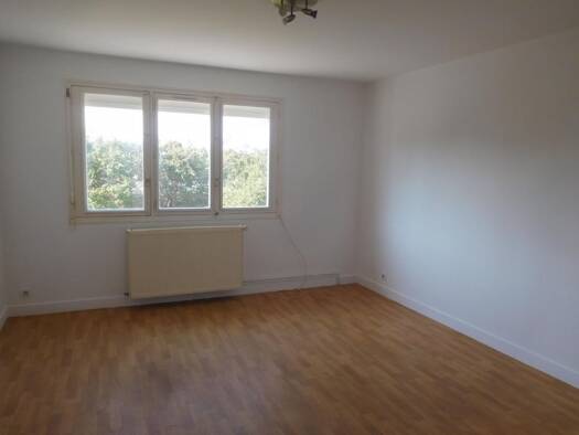 Appartement à louer 305 € 1 pièce 33,7 m² dès le 12/09/2025 Sud Saint-Yrieix-la-Perche 87500