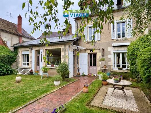 Maison en viager occupé Bouquet 26 000 € 8 pièces 4 chambres 217 m² Donzy 58220