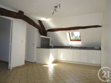 Appartement à louer 460 € 2 pièces 1 chambre 26 m² 1er étage Chateauneuf sur Loire 45110