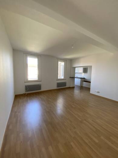 Appartement à louer 600 € 2 pièces 1 chambre 63 m² Dernier étage, Étage 1/1 Colomiers 31770