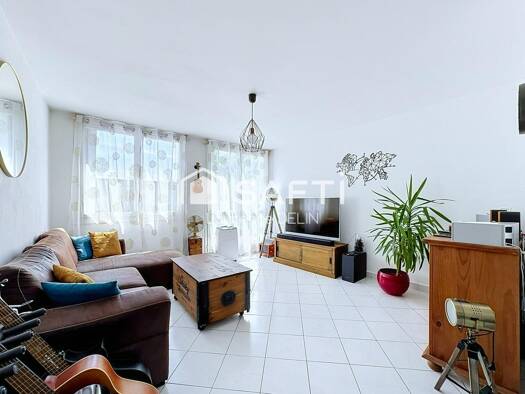 Appartement à vendre 198 000 € 3 pièces 2 chambres 67 m² Étage 4/4 Boutries Conflans-Sainte-Honorine 78700