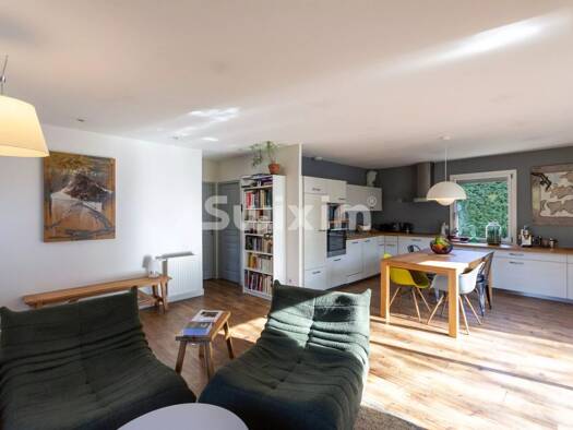 Maison de plain-pied à louer 2 600 € 5 pièces 2 chambres 107,3 m² 843 m² de terrain Sud La Roche-sur-Foron 74800