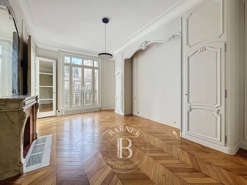 Maison à louer, 246m², PARIS 16E