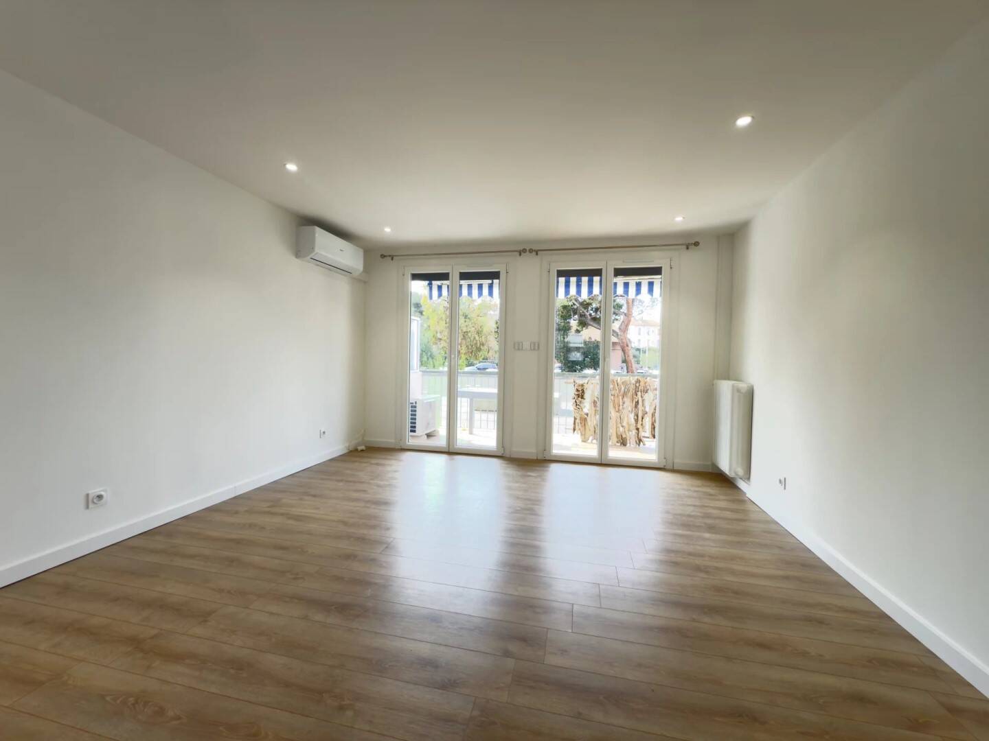 Maison à louer, 43m², JUAN LES PINS