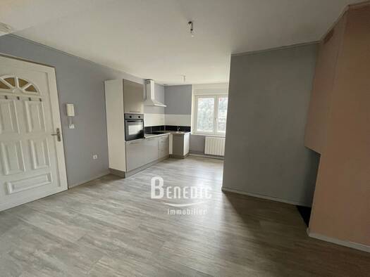 Appartement à louer 557 € 2 pièces 1 chambre 48 m² Étage 2/2 Algrange 57440