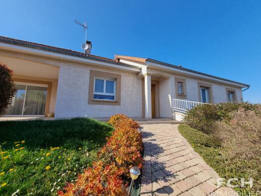 Maison à vendre 420 000 € 7 pièces 4 chambres 200 m² 1 100 m² de terrain Bellerive sur Allier 03700