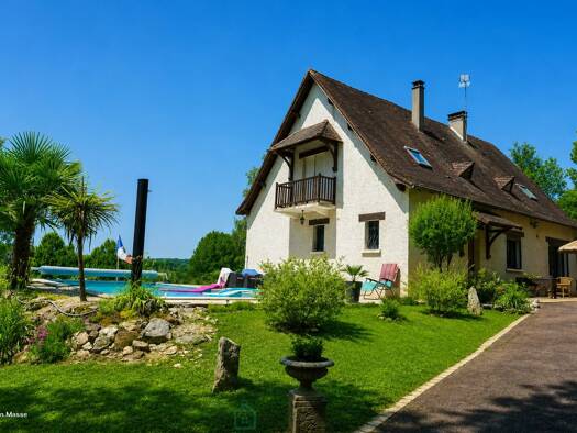 Maison à vendre 362 000 € 6 pièces 4 chambres 175 m² 6 484 m² de terrain Corgnac-sur-l'Isle 24800