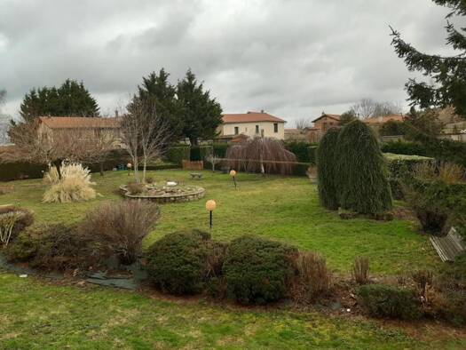 Appartement à louer 528 € 3 pièces 63 m² 1er étage Aveize 69610