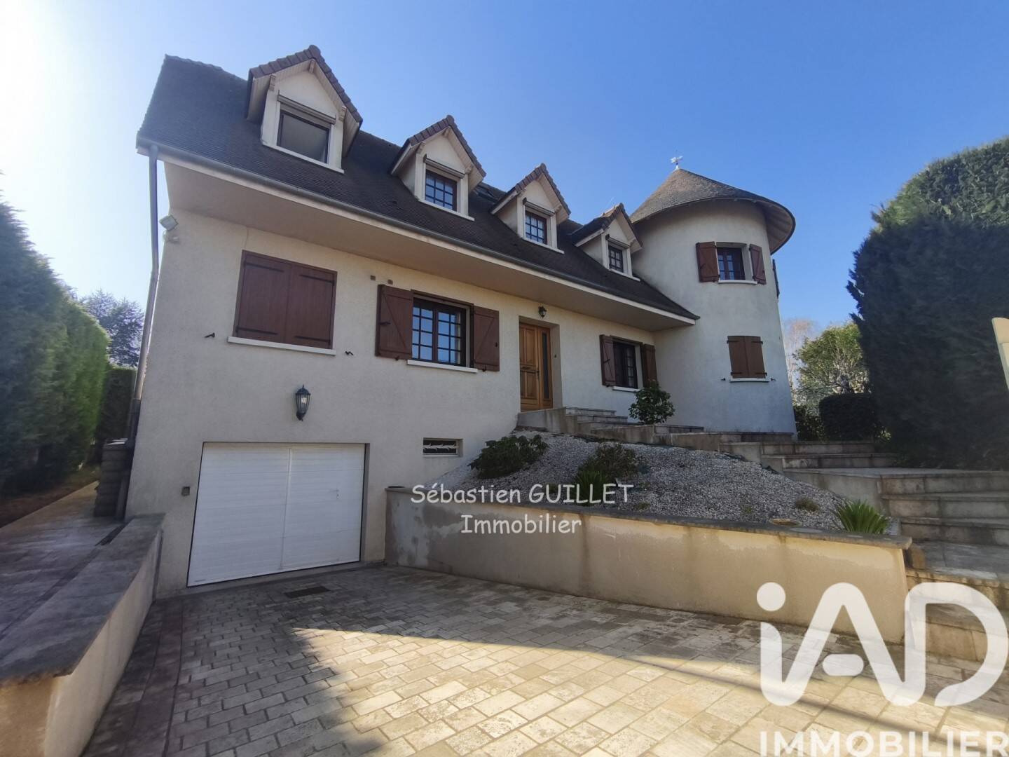 Maison à vendre, 248m², BRIIS SOUS FORGES