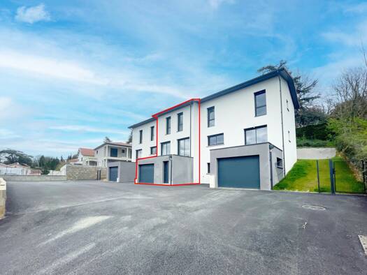 Maison à vendre 240 000 € 5 pièces 3 chambres 110 m² 300 m² de terrain Reventin-Vaugris 38121