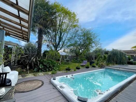 Maison à vendre 449 990 € 8 pièces 6 chambres 180 m² 780 m² de terrain La Chevrolière 44118