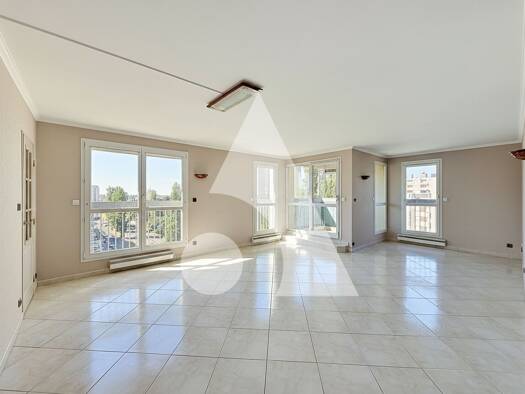 Appartement à vendre 180 000 € 5 pièces 3 chambres 102 m² Étage 7/8 Garibaldi Chalon-sur-Saône 71100