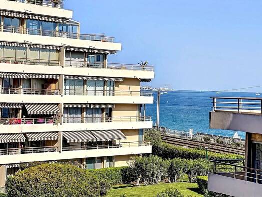 Studio à vendre 179 000 € 1 pièce 25 m² 8 étages La Bocca Cannes 06150
