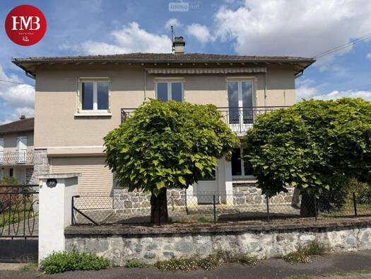 Maison à vendre 153 700 € 5 pièces 4 chambres 109 m² 487 m² de terrain Maurs 15600