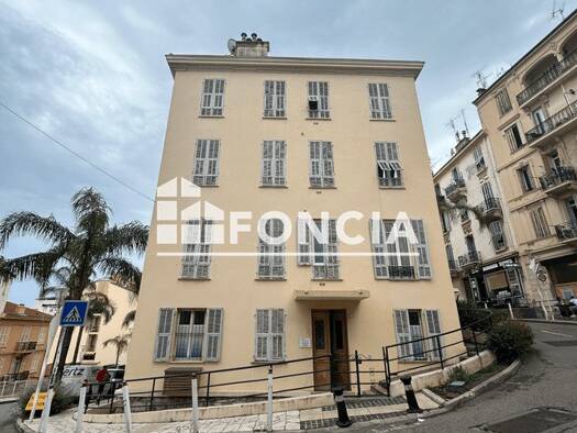 Local commercial à louer 871 € 52 m² de surface de vente Moneghetti Est Beausoleil 06240