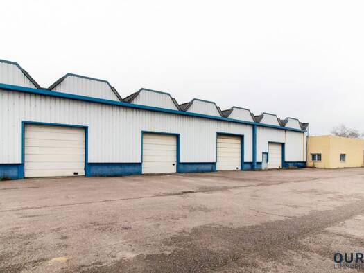 Local d'activités à vendre 2 490 000 € 3 383 m² d'espace de stockage Centre-Entre Deux Gares Mantes-la-Ville 78711