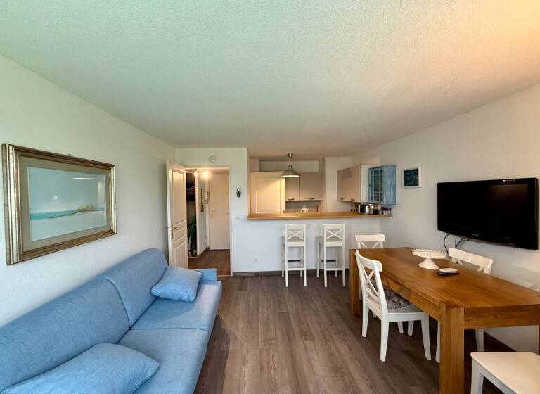 Appartement à vendre 270 000 € 2 pièces 1<br/>chambre 36 m²<br/>superficie RDC/6<br/>étage Médecin Nice 06000