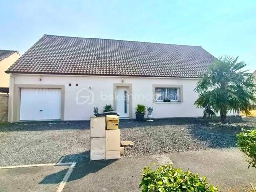 Maison de plain-pied à vendre 228 000 € 5 pièces 3 chambres 103 m² 400 m² de terrain Montdidier 80500