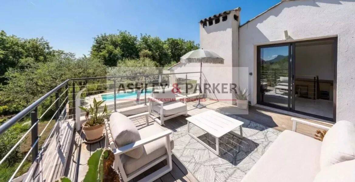 Maison à vendre, 176m², TOURRETTES SUR LOUP