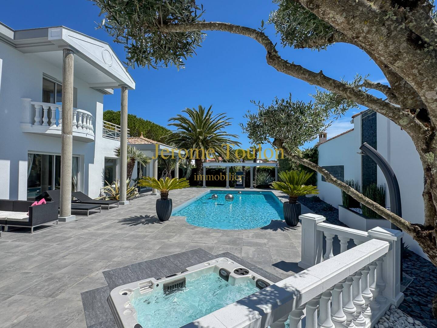 Maison à vendre, 267m², VAUX SUR MER