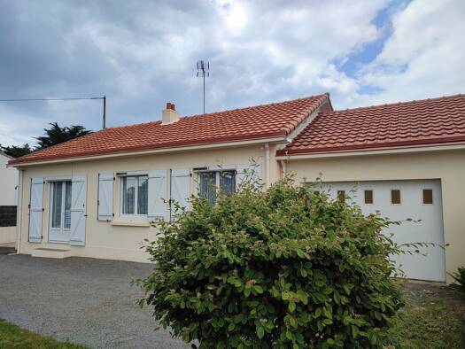 Maison de plain-pied à vendre 343 200 € 4 pièces 3 chambres 77 m² 620 m² de terrain Saint-Michel-Chef-Chef 44730