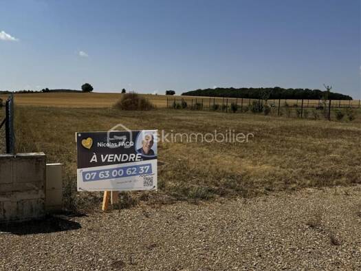 Terrain constructible viabilisé à vendre 24 201 € 955 m² de terrain Vinon 18300